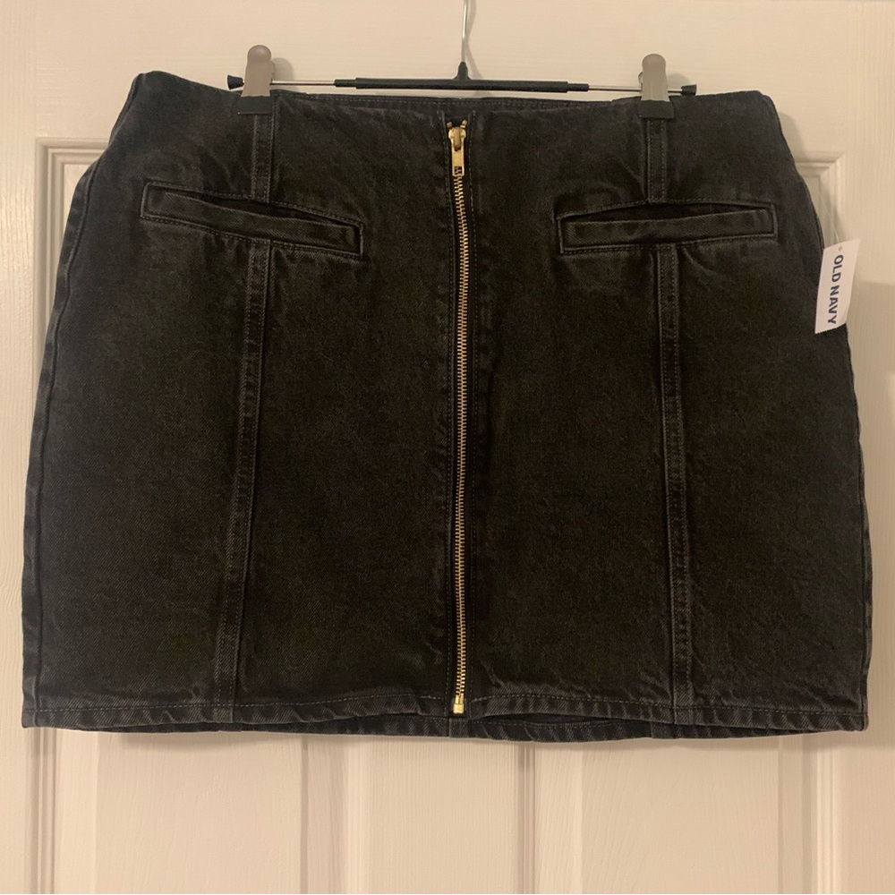 NWT Old Navy Black Denim Mid-Rise Mini Skirt